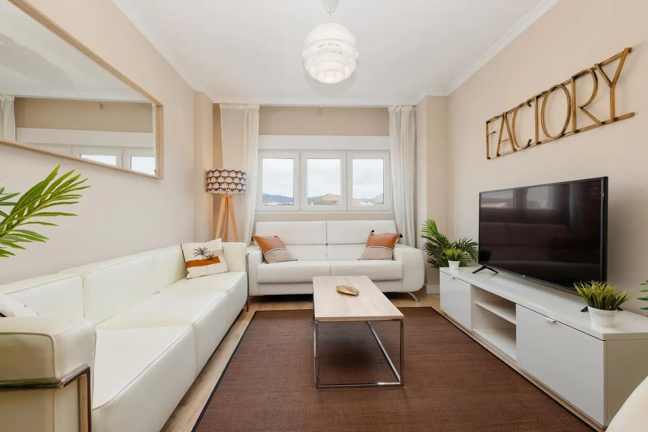 In The Historic Center Of Malaga, Very Close To The Beach And The Ave Train Station, With Private Parking 0*, Malaga