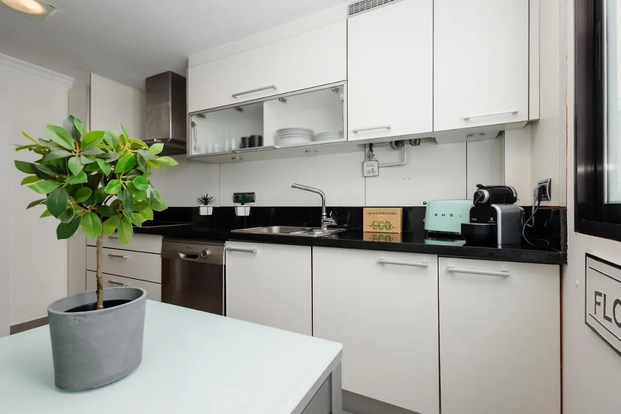 In The Historic Center Of Malaga, Very Close To The Beach And The Ave Train Station, With Private Parking
