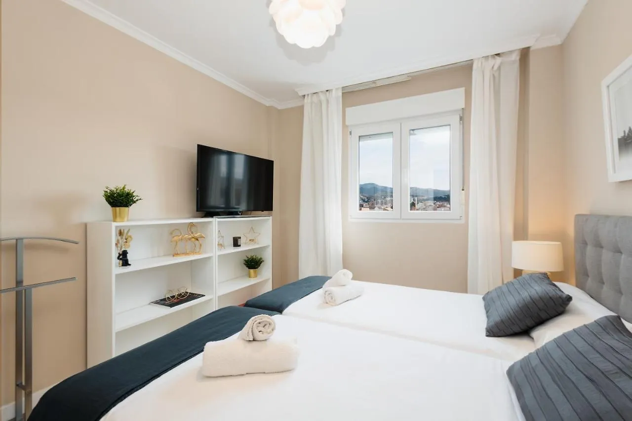 Apartment In The Historic Center Of Malaga, Very Close To The Beach And The Ave Train Station, With Private Parking