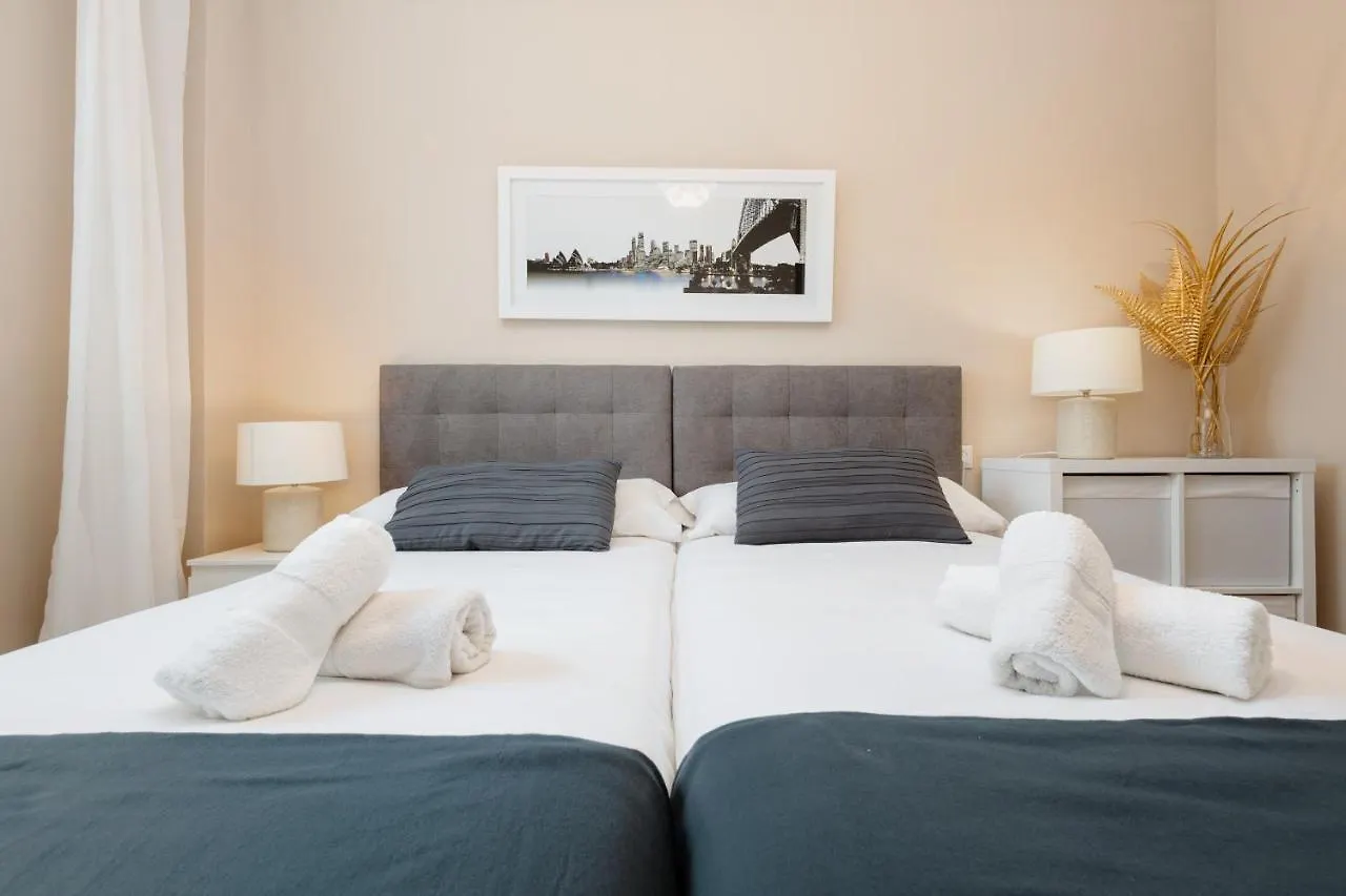 Apartment In The Historic Center Of Malaga, Very Close To The Beach And The Ave Train Station, With Private Parking