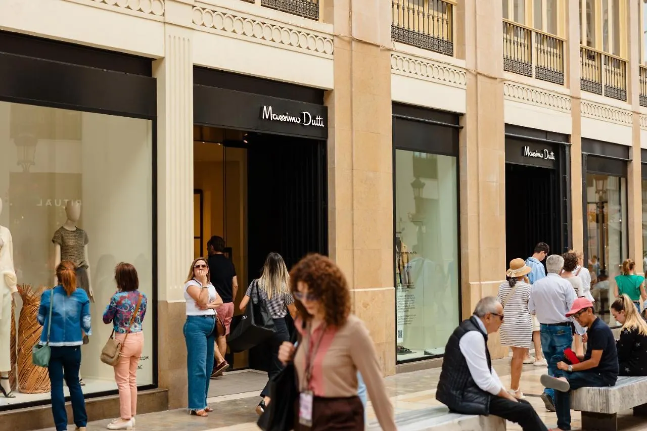 In The Historic Center Of Malaga, Very Close To The Beach And The Ave Train Station, With Private Parking 0*, Malaga