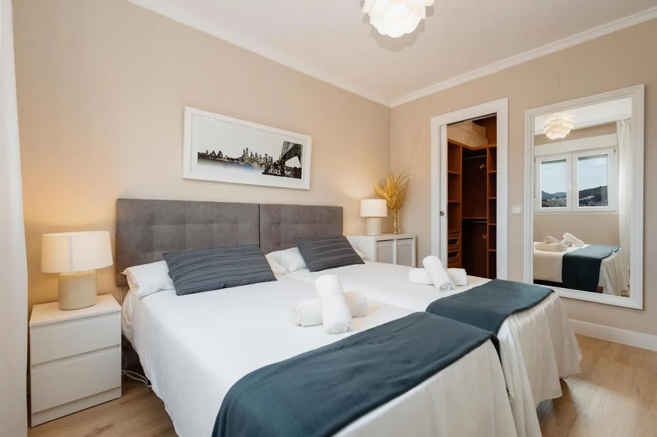 In The Historic Center Of Malaga, Very Close To The Beach And The Ave Train Station, With Private Parking Apartment